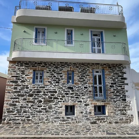Amalia - Central, Stylish, Quiet Apartment Karystos (Evia)