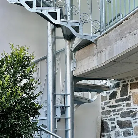 Amalia - Central, Stylish, Quiet Apartment