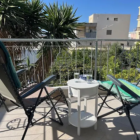 Amalia House - Central, Stylish, Quiet * 卡利斯托斯