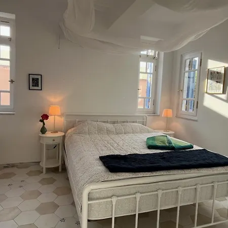 Amalia House - Central, Stylish, Quiet * 卡利斯托斯