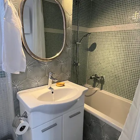 Amalia - Central, Stylish, Quiet *