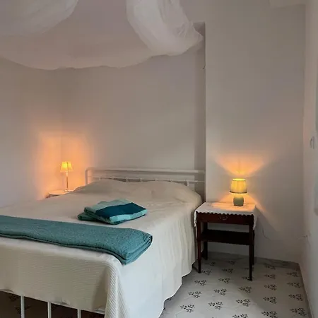 Amalia House - Central, Stylish, Quiet * 卡利斯托斯