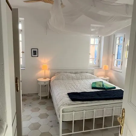 Amalia - Central, Stylish, Quiet Apartment *