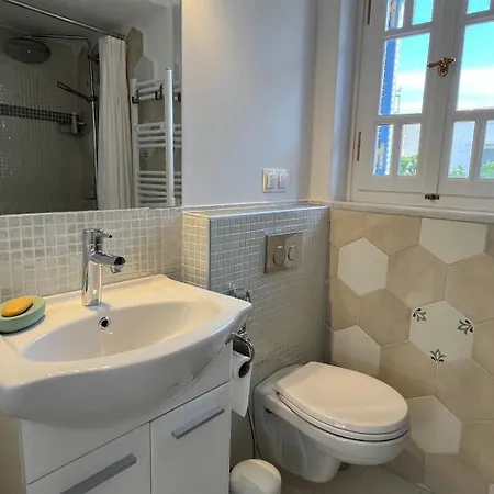 Amalia House - Central, Stylish, Quiet * 卡利斯托斯