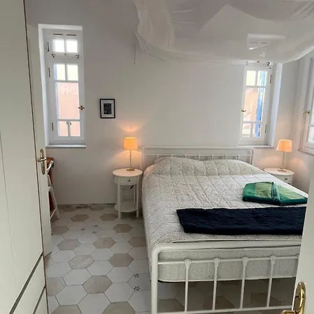 Amalia - Central, Stylish, Quiet