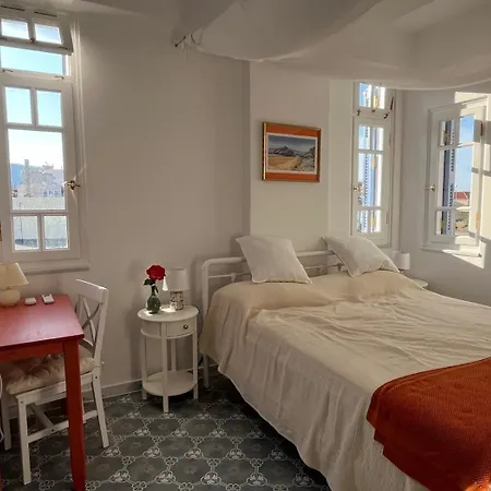 Amalia - Central, Stylish, Quiet Karystos (Evia)