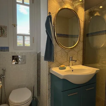 Amalia - Central, Stylish, Quiet Apartment *